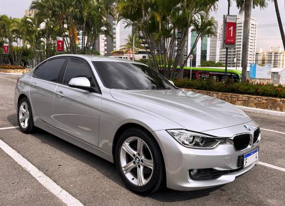 BMW 320i 2.0 16V TURBO ACTIVE FLEX 4P AUTOMÁTICO BMW 320i 2.0 16V TURBO ACTIVE FLEX 4P AUTOMÁTICO
